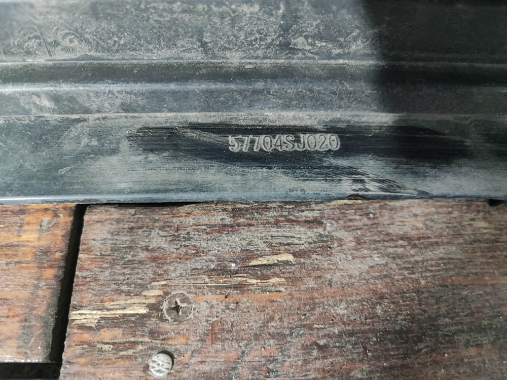 Бампер передний Subaru Forester 5 (SK) 21-нв Б/У Оригинал 57704SJ020