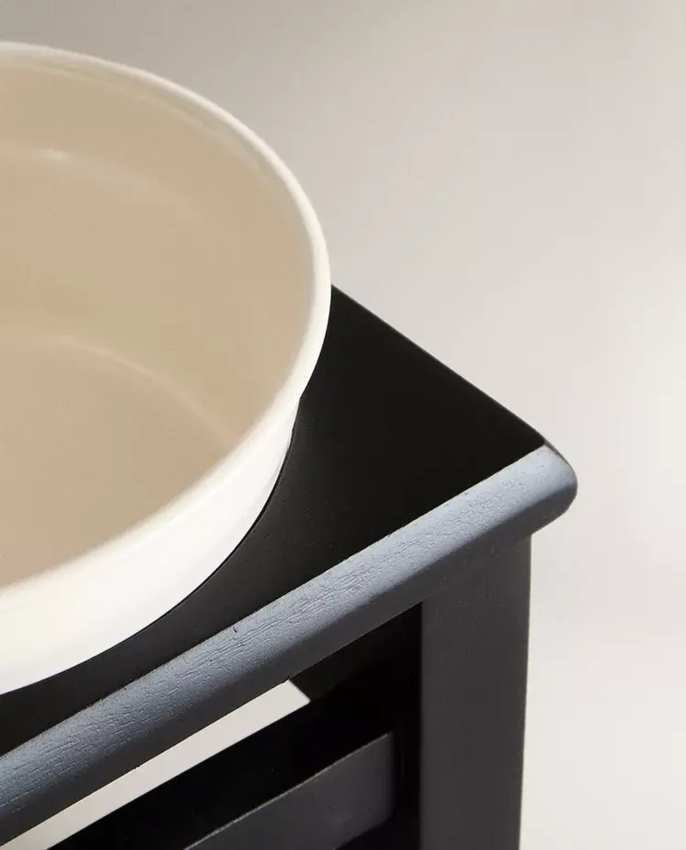ZARA HOME МИСКА ДЛЯ КОРМА ДЛЯ ДОМАШНИХ ЖИВОТНЫХ С ПОДСТАВКОЙ, ЧЕРНЫЙ