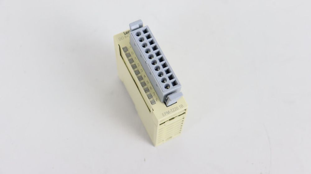 Б/у LENZE EPM-T220