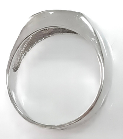 Ювелирное кольцо из серебра