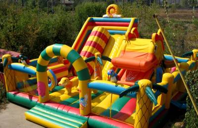 Надувной батут "Мульти-сафари-утка" 8*7*5 м