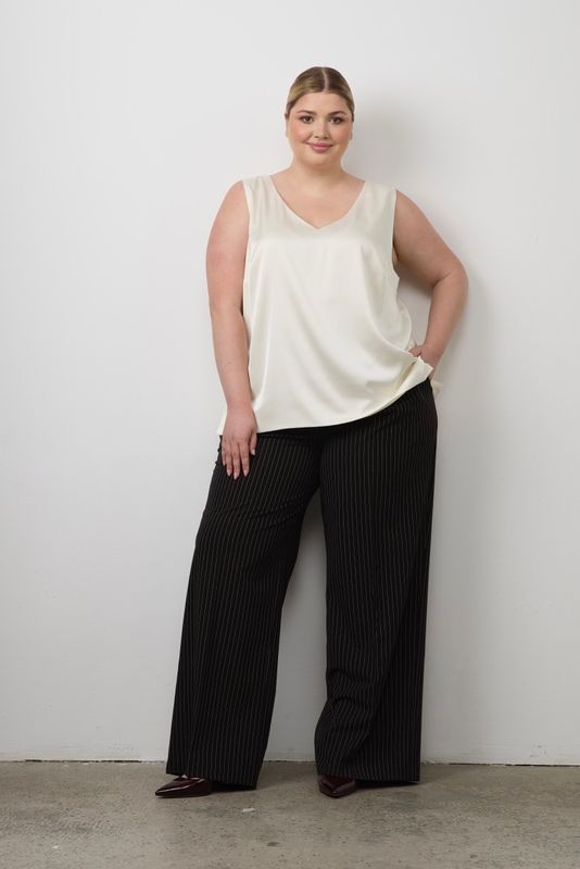 Топ двухслойный на широких бретелях, сливочный