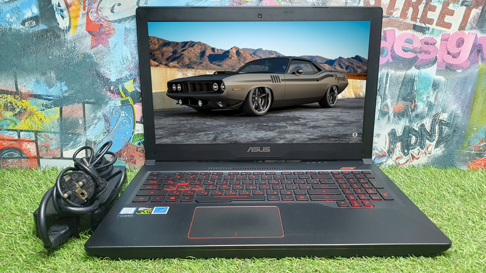 Игровой ASUS i7-7/8Gb/GTX 1060 3Gb/FHD