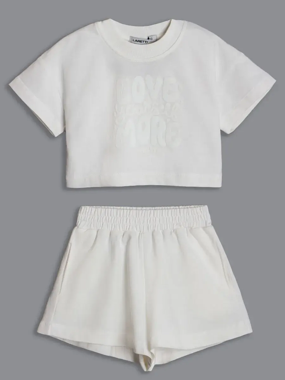 Летний костюм для девочки с шортами