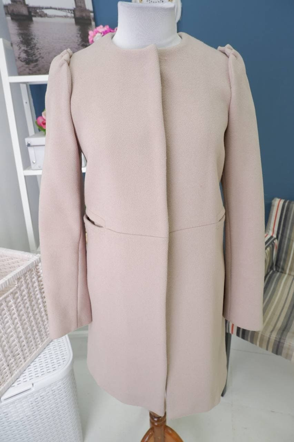 Пальто весеннее 42 размер