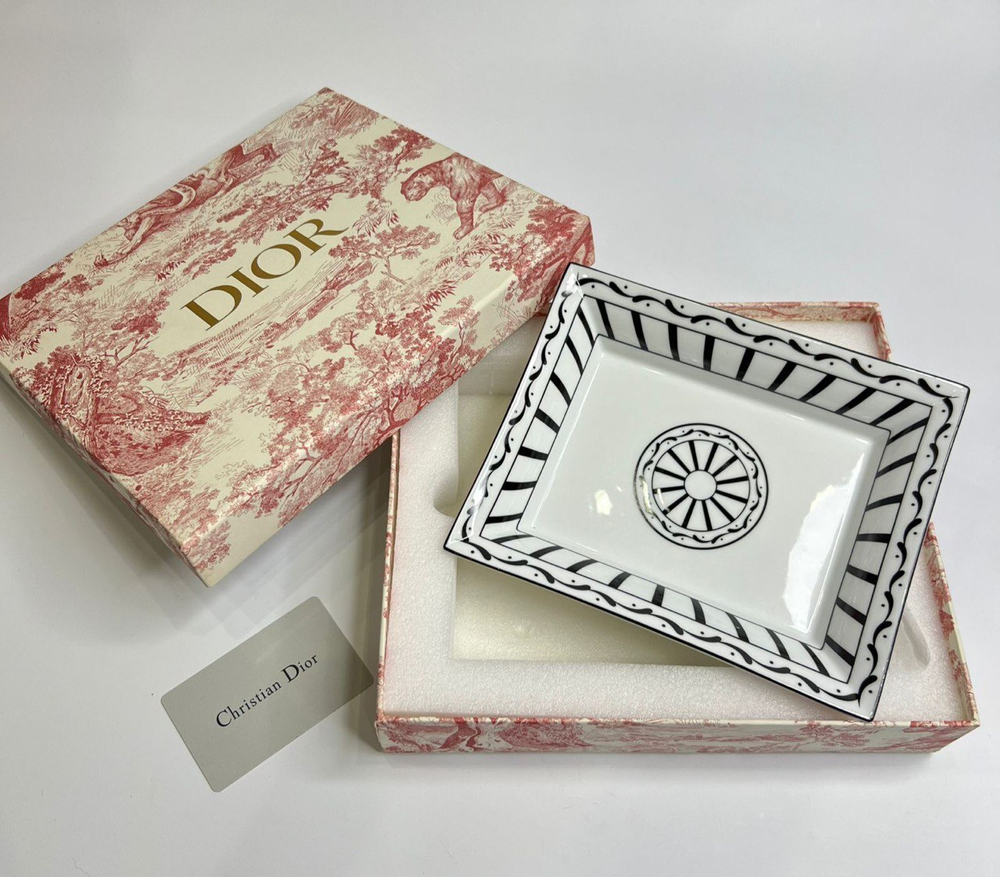 Тарелка Dior