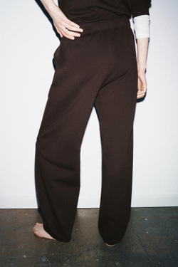 ZARA БРЮКИ ИЗ МЯГКОЙ ТКАНИ С НАШИВКОЙ, КОРИЧНЕВЫЙ