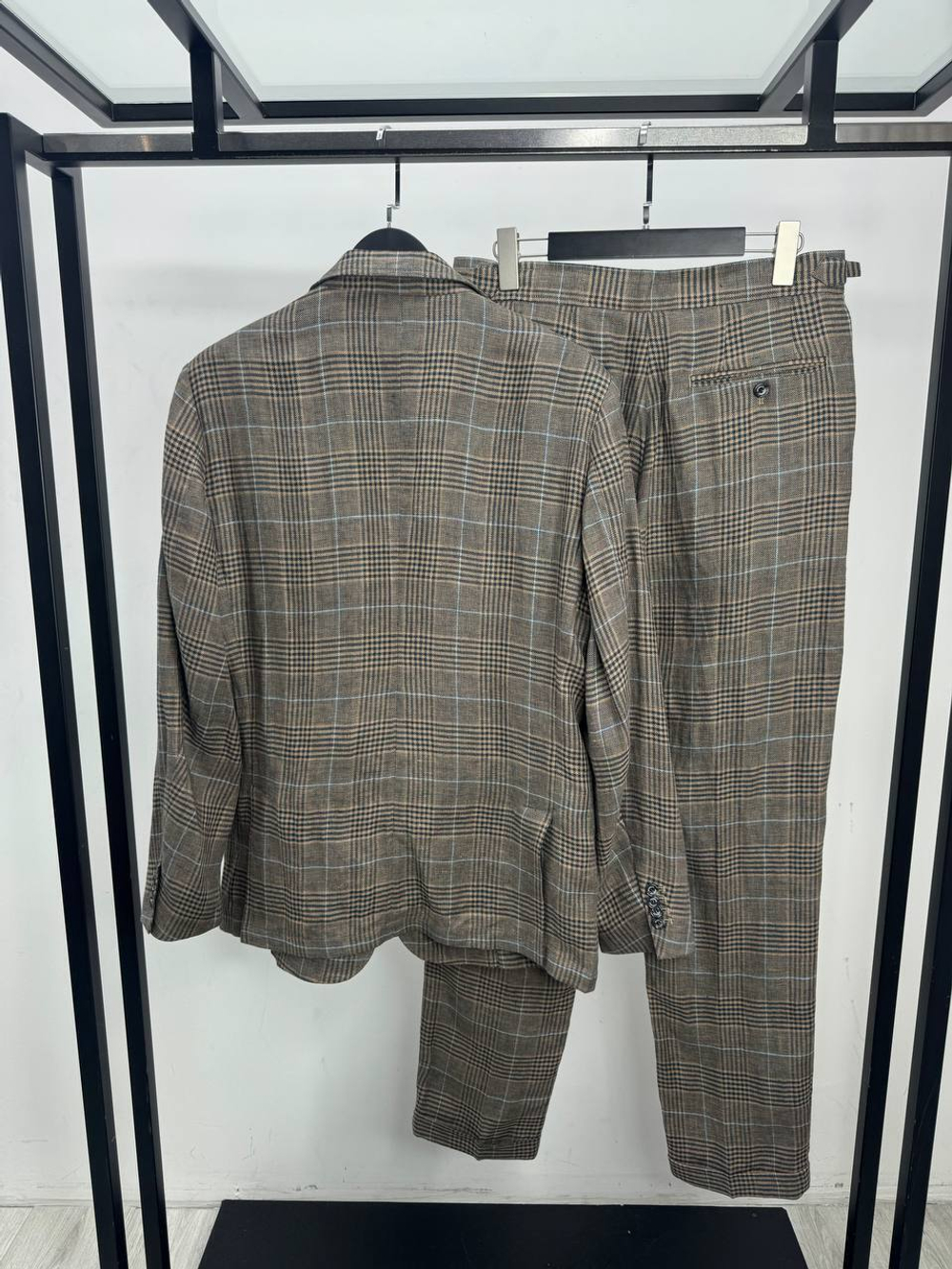 Льняной костюм Brunello Cucinelli