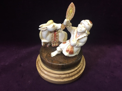 Конёк-горбунок. Миниатюра, резная кость.