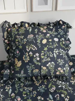 Декоративная наволочка с рюшами, оборками "Ботаника" 70х70 см, 1 шт, без молнии