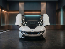 Аренда BMW i8