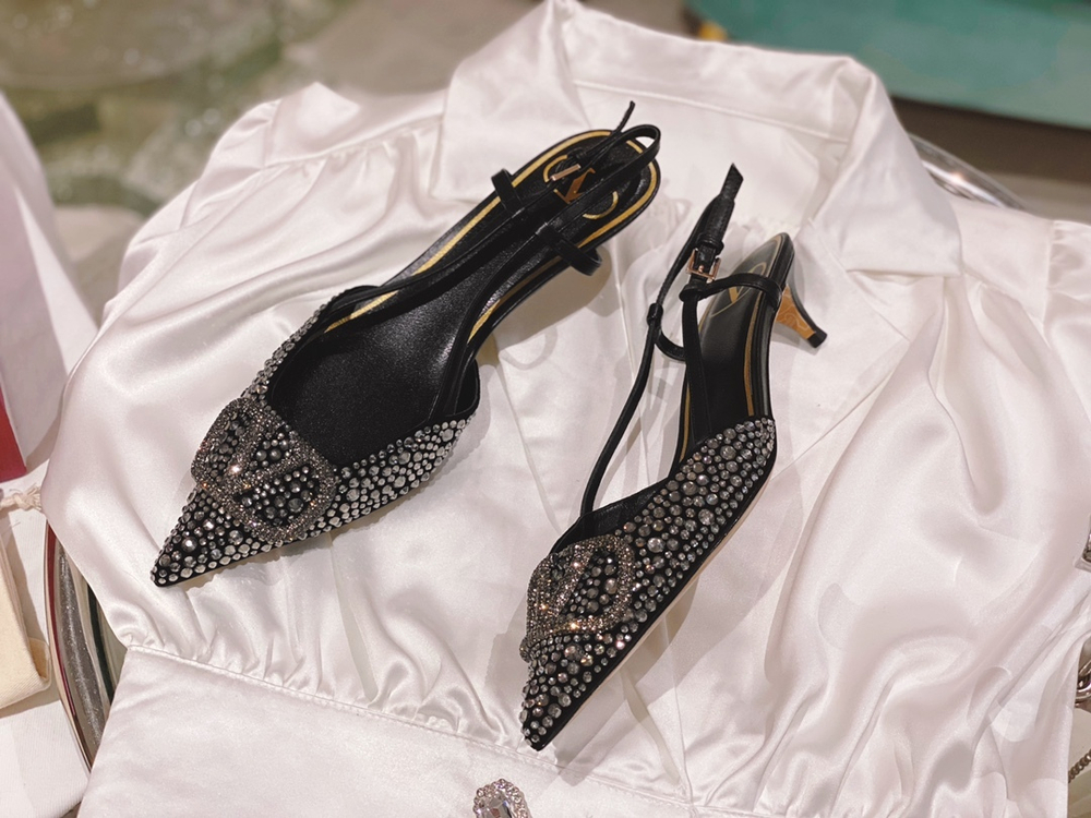 Valentino Vlogo Pump 4 cm