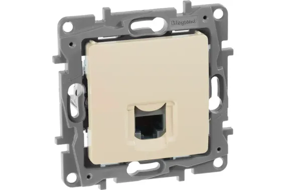 Розетка RJ45 Legrand Etika 5е слоновая кость 25690