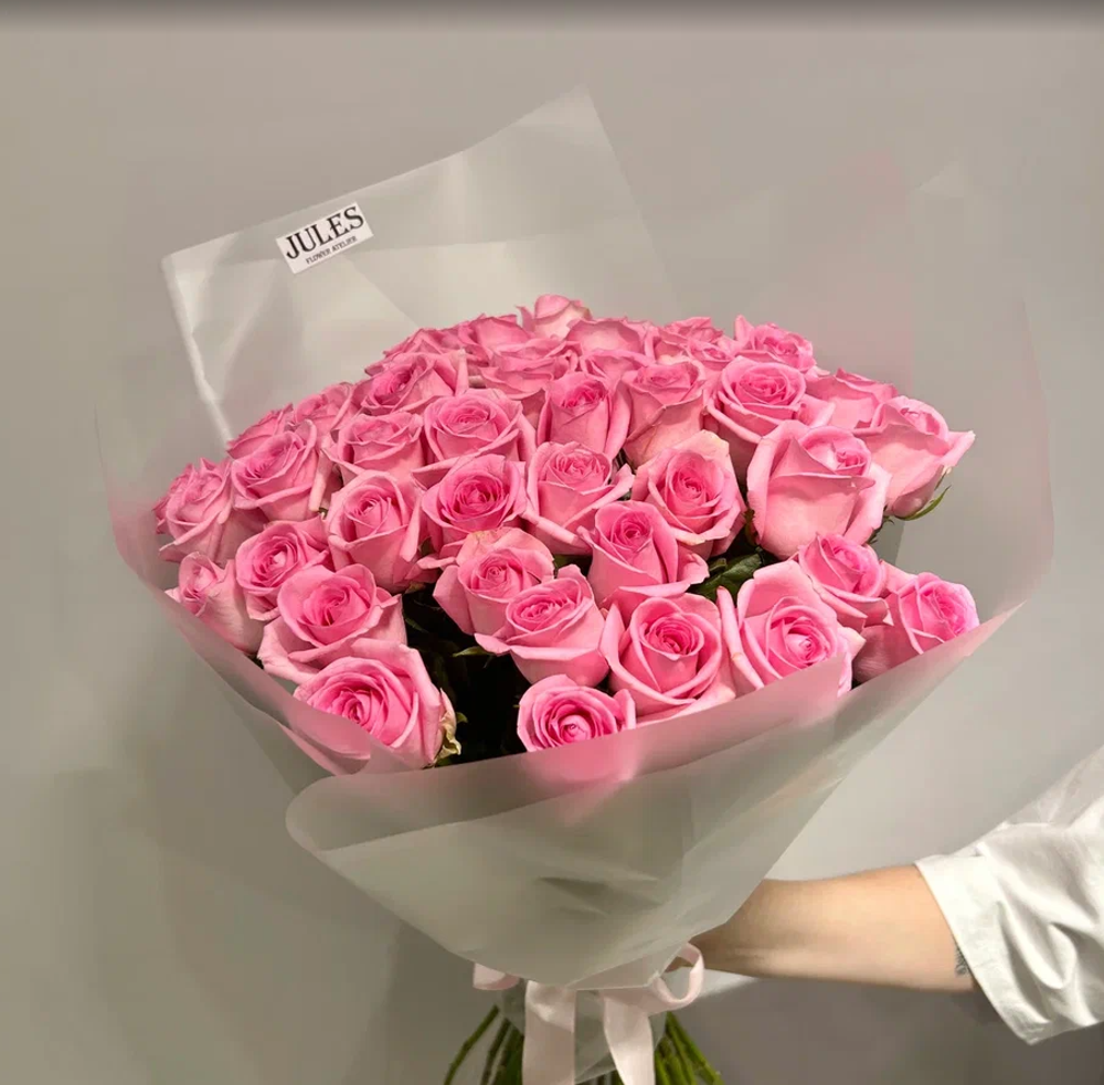 Букет из 45 розовых роз