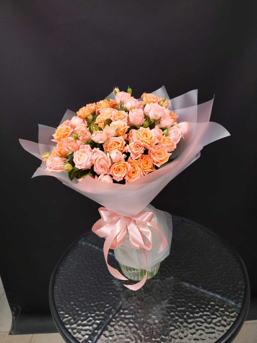 Букет из кустовых роз