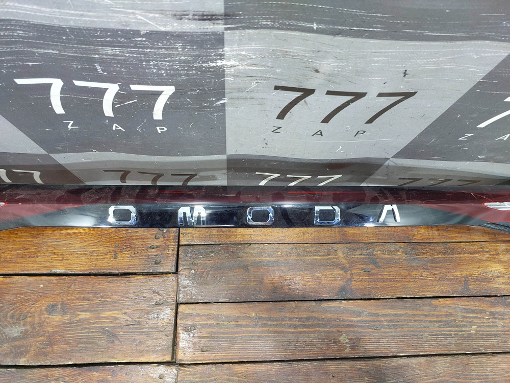 Фонарь зaдний крышки багажника с дефектом Omoda C5 22-нв Б/У Оригинал 605000724AA