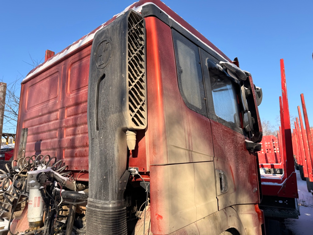 Shacman (Shaanxi) SX* 6x6 Седельный тягач SX42586V385 (Дизельный, 11,6 л, 423 л.с., МТ)