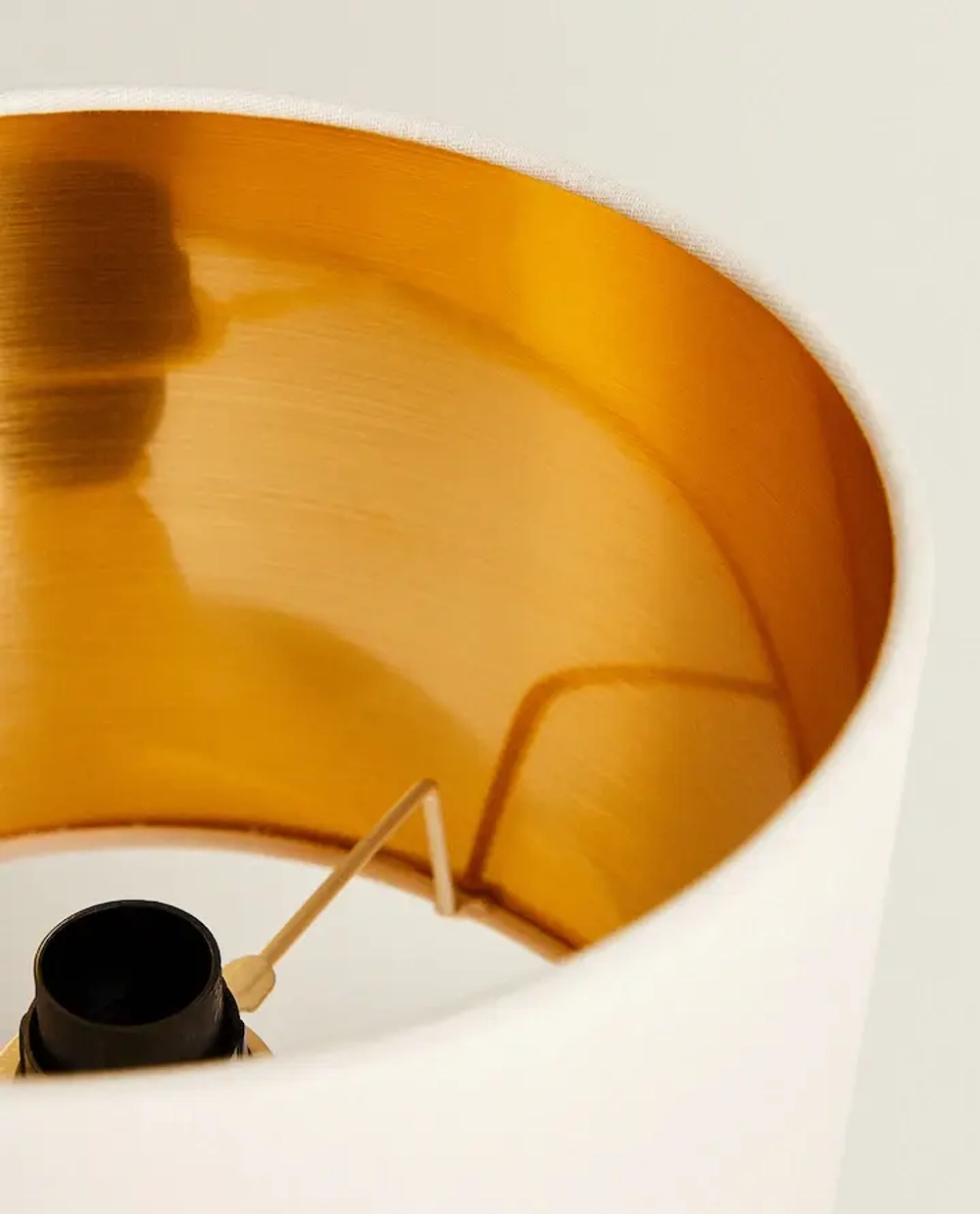 ZARA HOME МАЛЕНЬКАЯ НАСТОЛЬНАЯ ЛАМПА С КЕРАМИЧЕСКИМ ОСНОВАНИЕМ