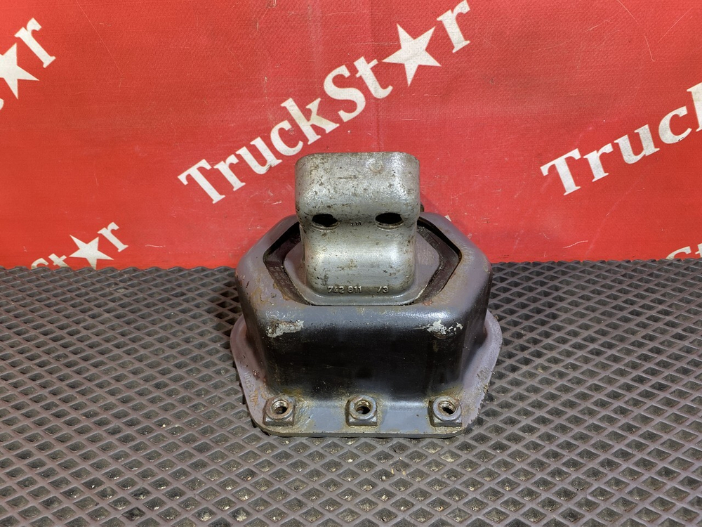 Подушка двигателя задняя