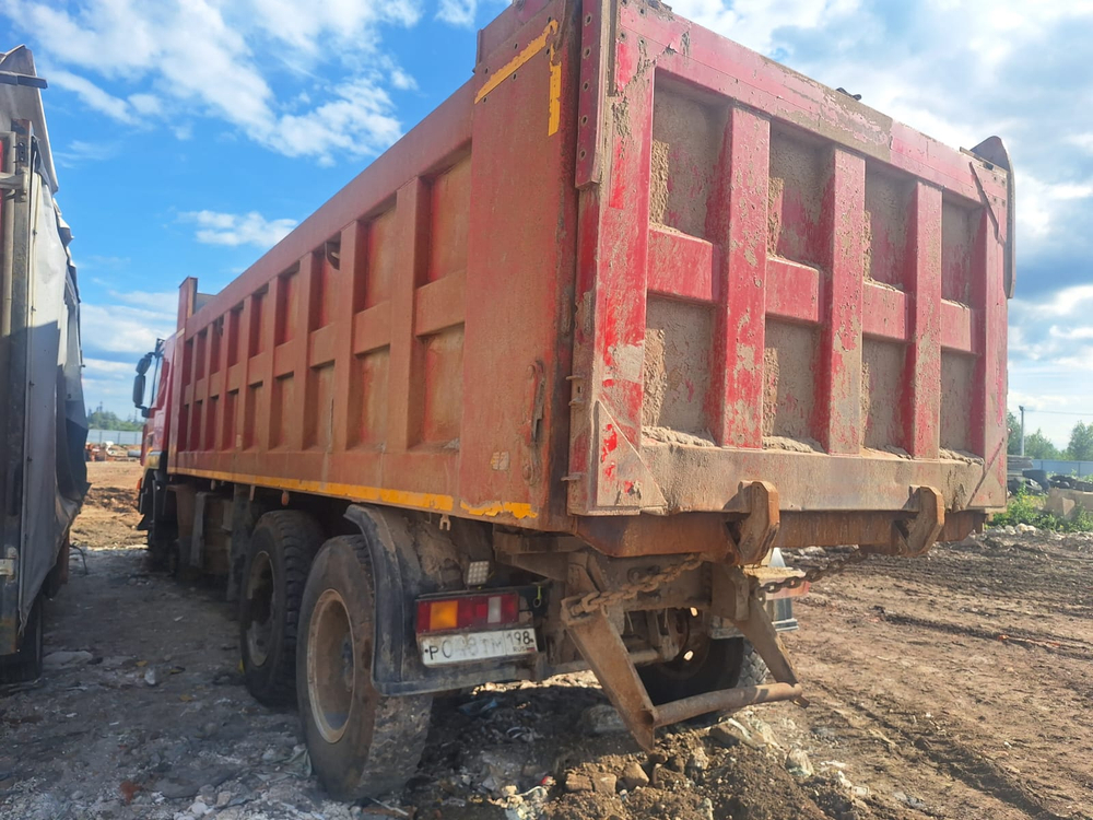 HONGYAN 908 8x4 Самосвал CQ3406HV39 (Дизельный, 8,7 л, 387 л.с., МТ)