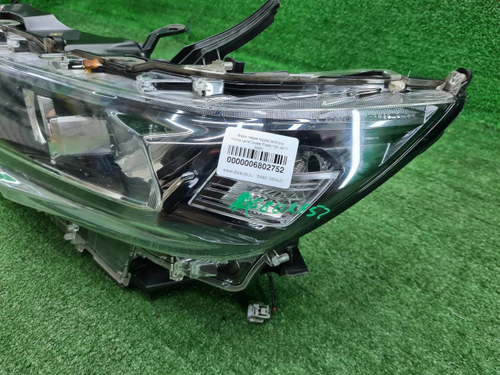 Фара левая Toyota Land Cruiser Prado 150 17-нв LED