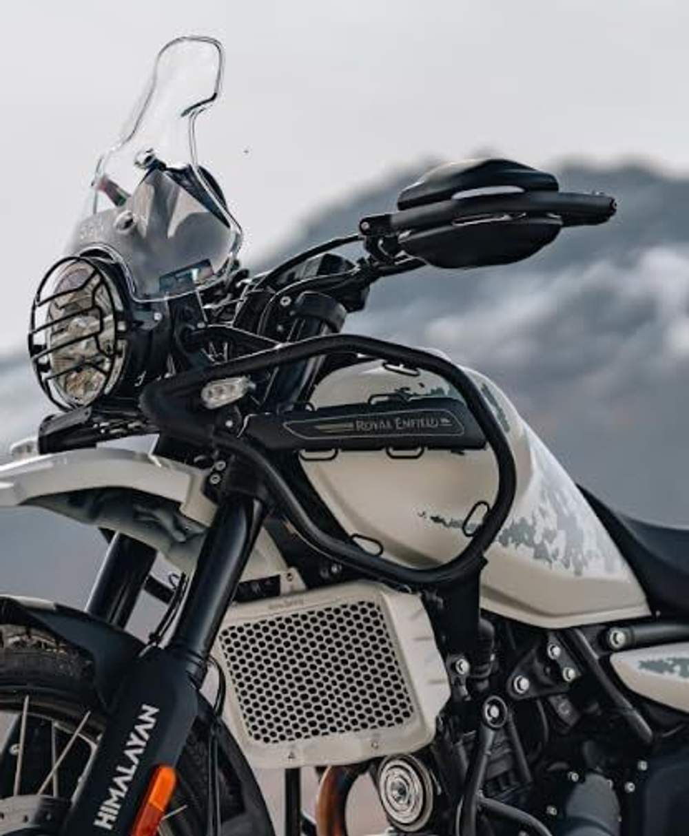 Алюминиевая защита радиатора Royal Enfield Radiator Guard Silver Himalayan 450 Guerrilla 450, KXA00404