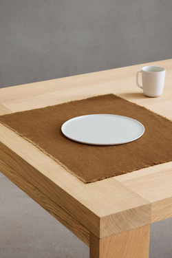 ZARA HOME ЛЬНЯНАЯ САЛФЕТКА, ГОРЧИЧНЫЙ