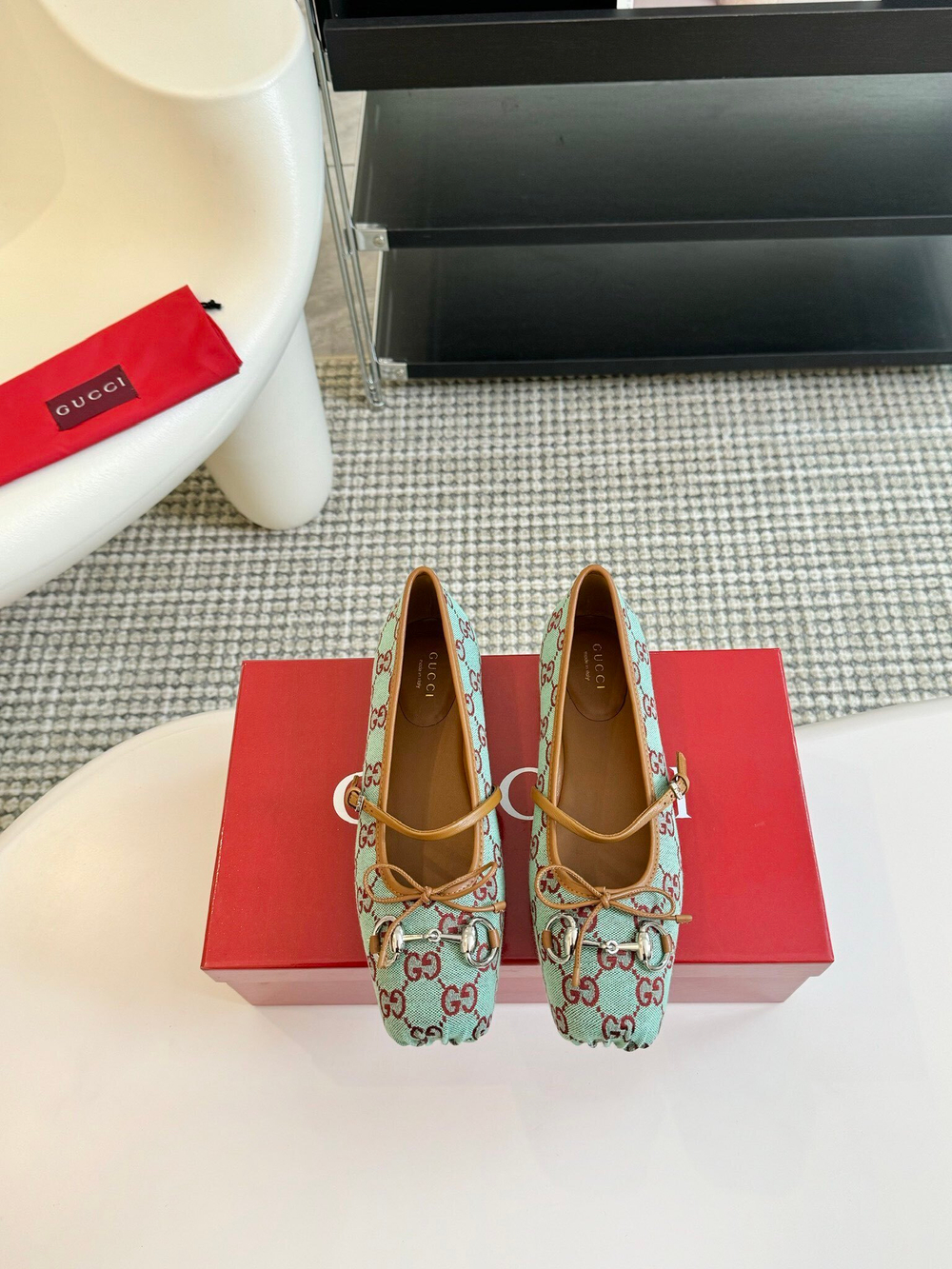 Gucci Flat