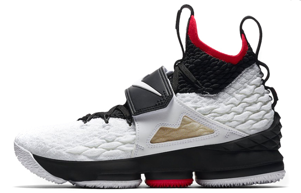 Lebron 15 diamond turf 2025