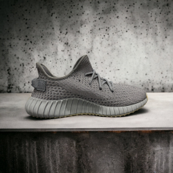 Adidas Yeezy Boost 350 V2 • Cinder