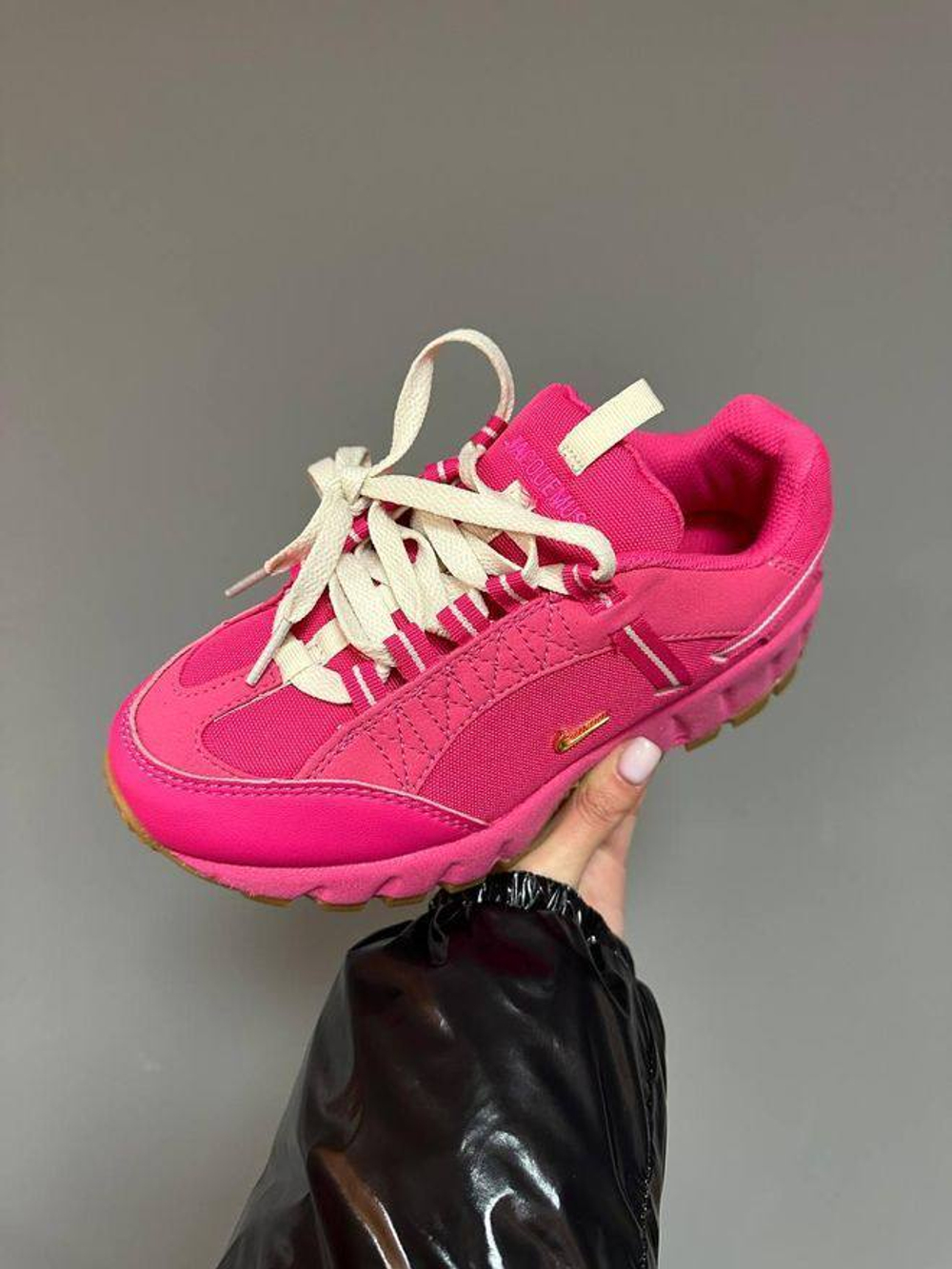 Кроссовки коллаборации Nike Air Humana X Jacquemus