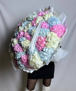 Воздушный букет с гортензиями