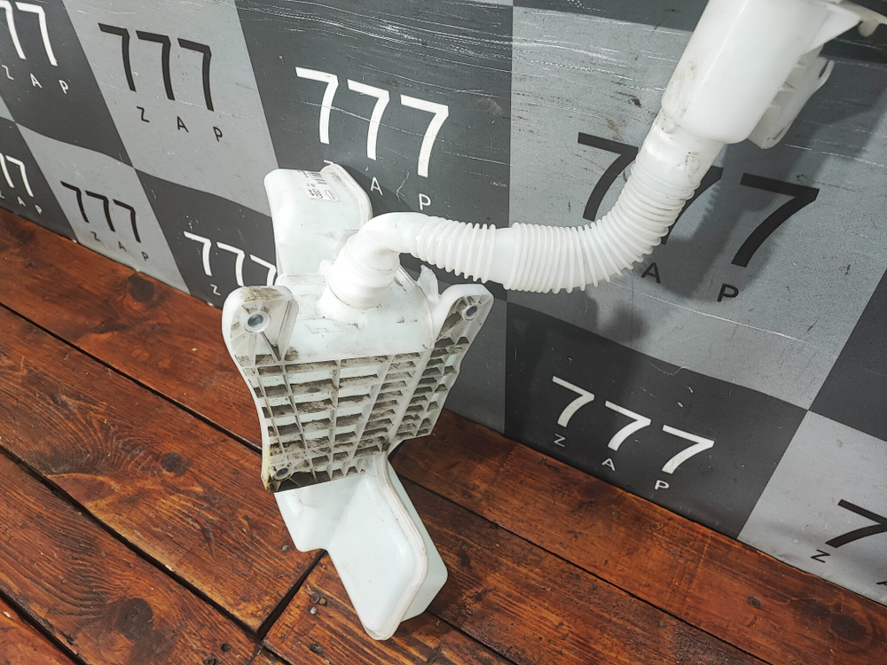 Бачок омывателя Audi Q3 (F3) 18-нв Б/У Оригинал 83A955453B