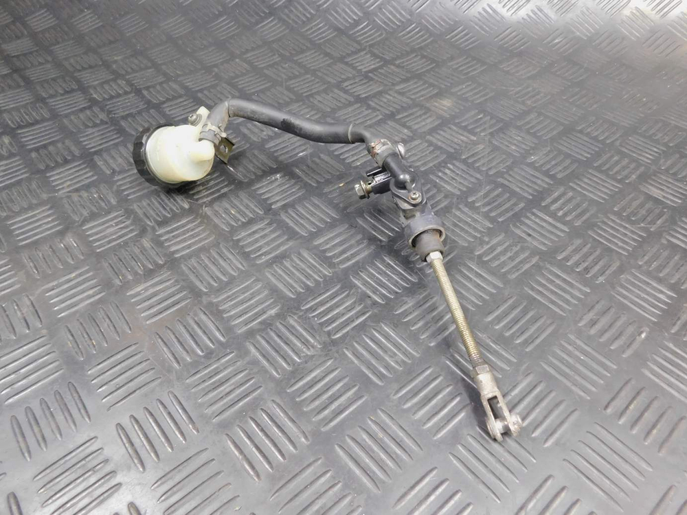 Цилиндр заднего тормоза Yamaha TDM850 RN03J 2001