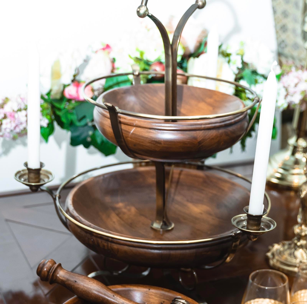 Чаша с подсвечниками