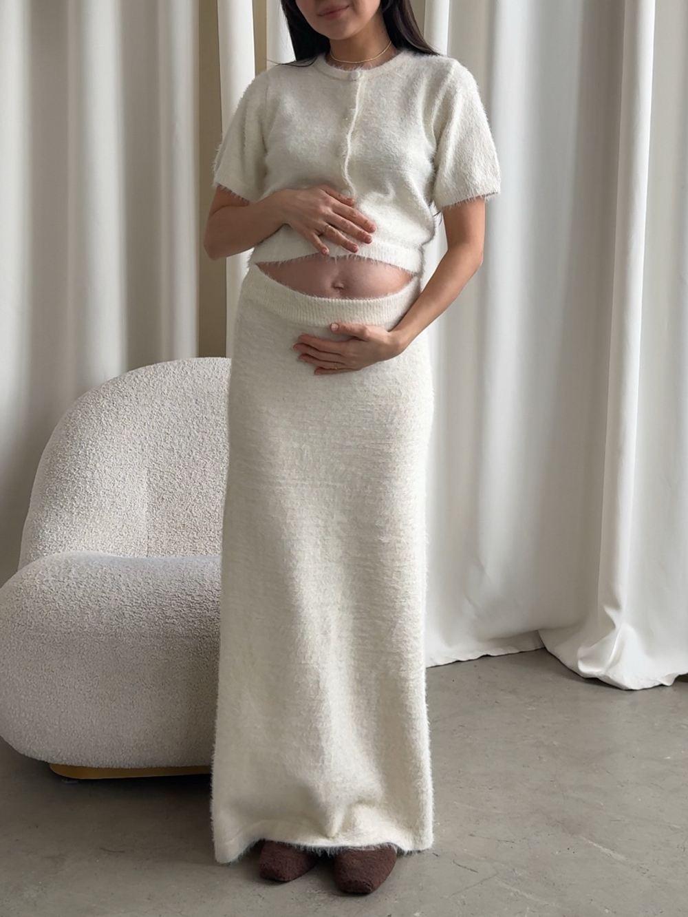 Комплект вязаный, укороченный топ и длинная юбка