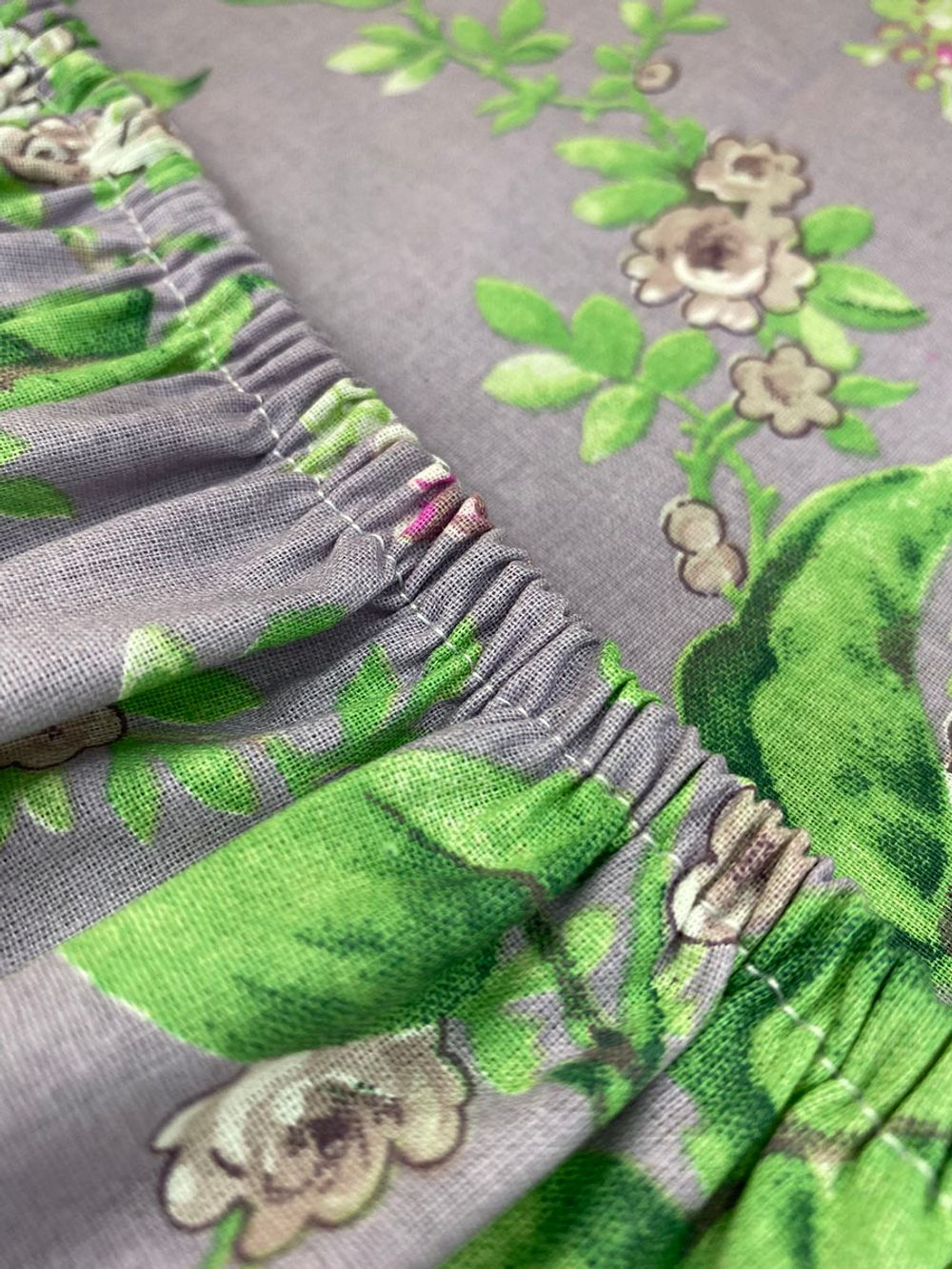 Простынь на резинке Сказка "Сирень" 180х200 см, перкаль