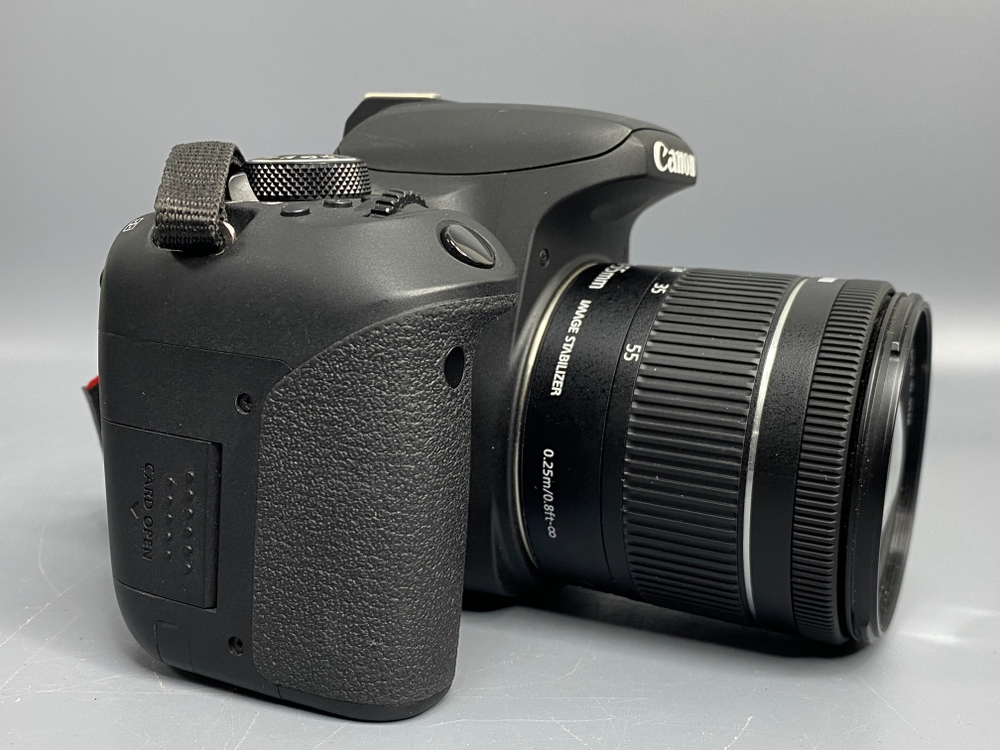 Canon 800D Kit 18-55mm IS STM 7.000 кадров