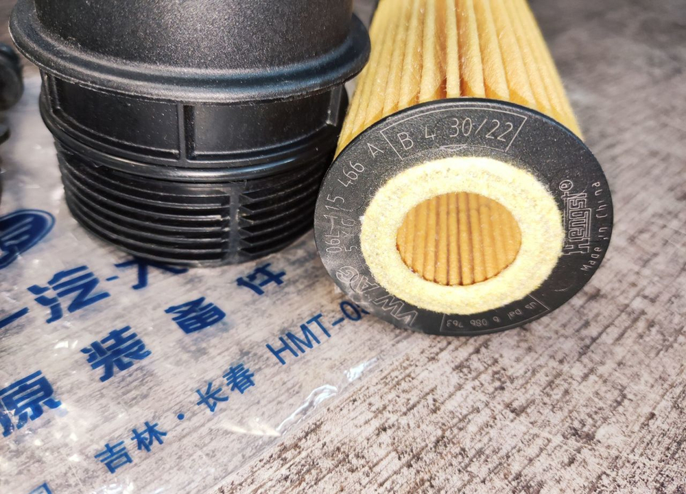 Корпус масляного фильтра со штоком VAG