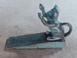 Iron Garden Дверной упор "Кошка играющая"