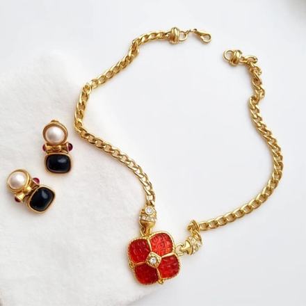 Колье Ivana с красным цветком
