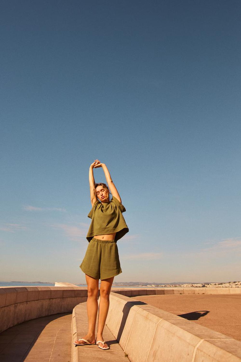 ZARA ШОРТЫ INTERLOCK, ОЛИВКОВЫЙ