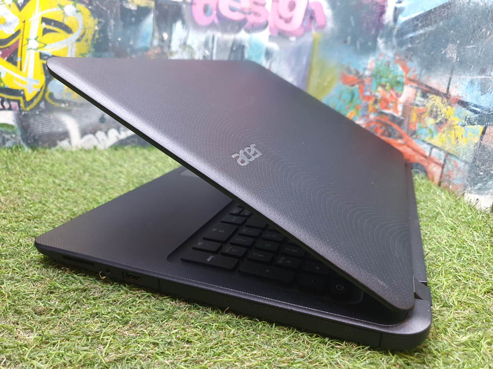 Ноутбук Acer A8/6Gb/FHD/Aspire ES1-523