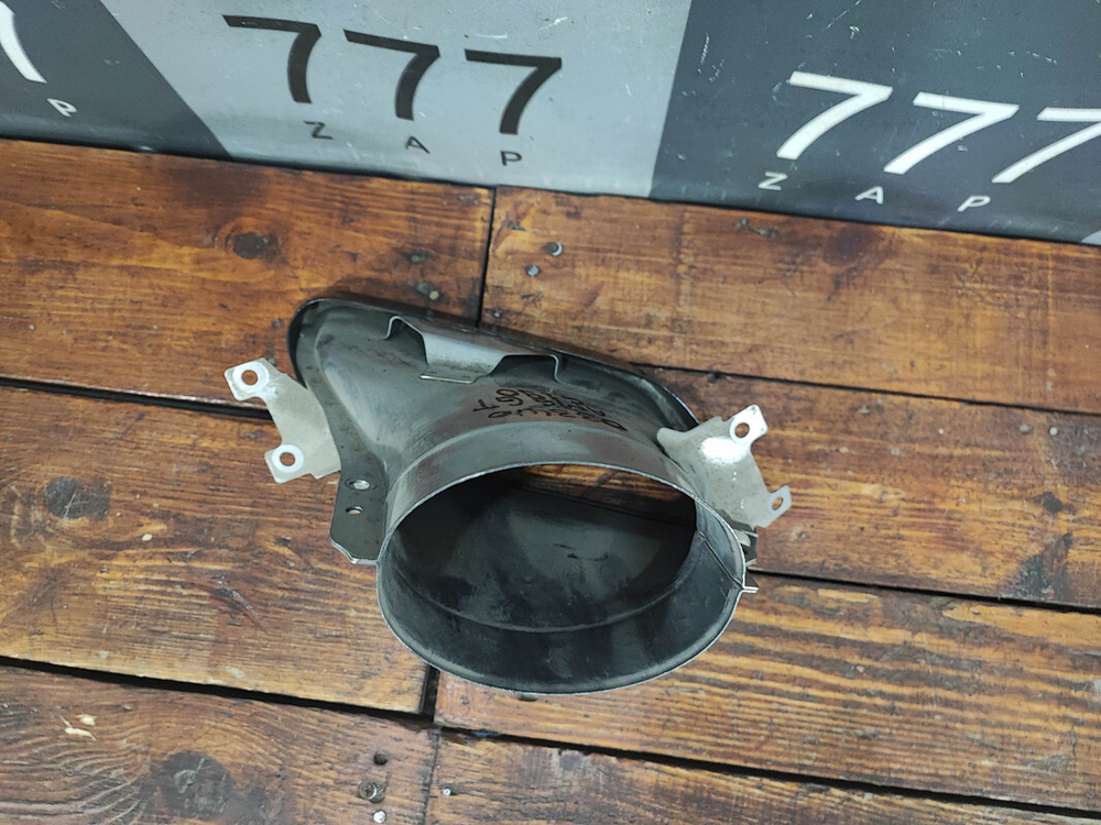 Насадка глушителя левая Mercedes AMG GT (C190) 14-23 Б/У Оригинал A1904900900