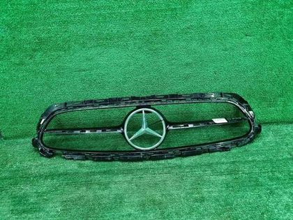 Решетка радиатора Mercedes E C238 (2020-2023)