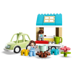 LEGO DUPLO — Семейный дом на колесах (10986)