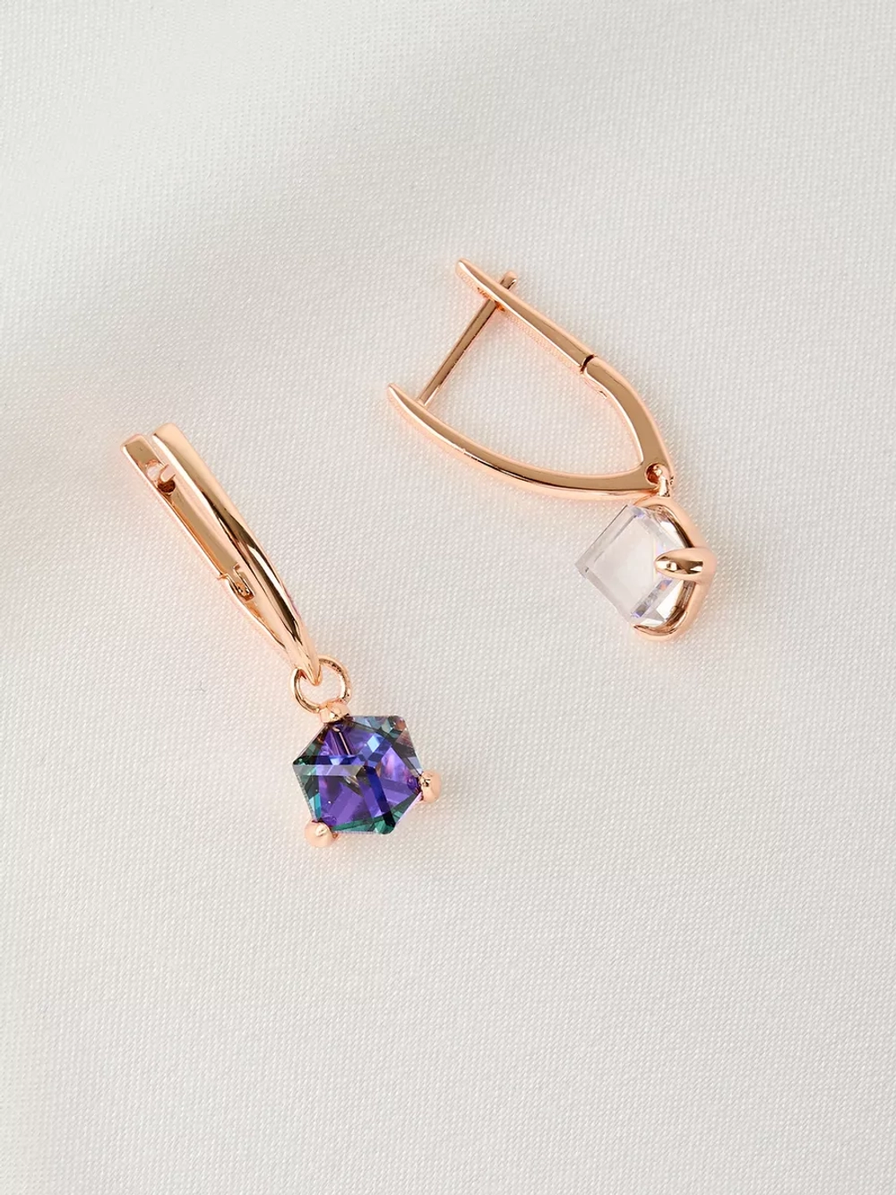 Серьги-подвески Миражи с фиолетовыми кубиками Swarovski