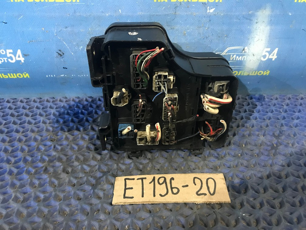 Блок предохранителей подкапотный TOYOTA CALDINA 1996