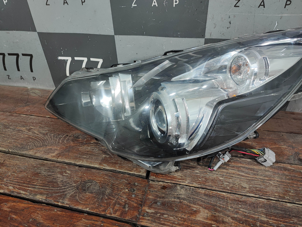 Фара левая ксенон Subaru Outback 4 10-14 Б/У Оригинал