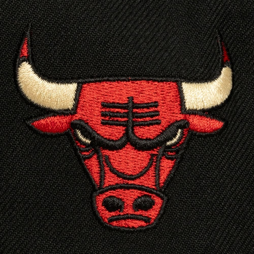 Баскетбольная кепка Mitchell & Ness NBA Cream Script Chicago Bulls Black Cap